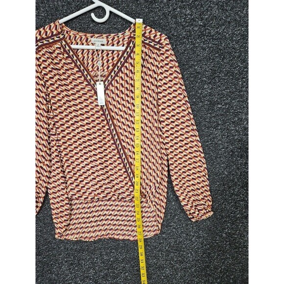 Max Studio Women's Small Southwest Geometric Wrap V-Neck Pullover Blouse NWT NEW - Picture 6 of 11